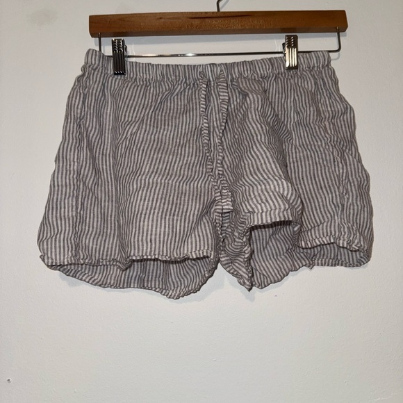 Striped Gray Long Sleeve Shirt & shorts sleep set - Picture 8 of 10